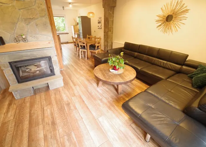 House - Centrum Dom wakacyjny *