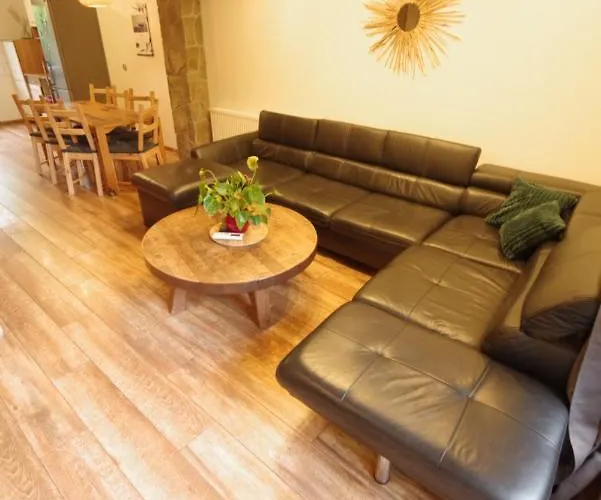 House - Centrum Dom wakacyjny *